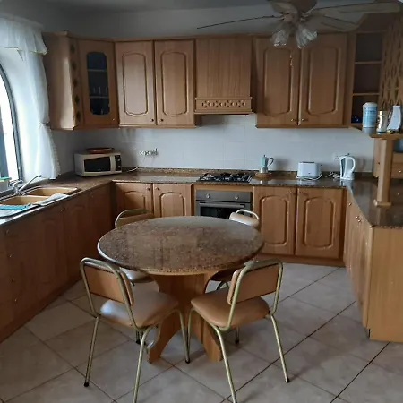 Seafront Apartment *